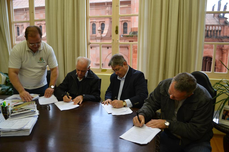 Administração de Santo Ângelo investe mais de R$ 15,6 milhões em asfalto